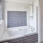 2, 15 Prospect Hill * Whitby