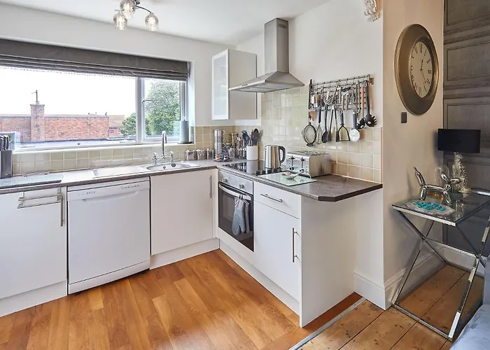 Apartment 2, 15 Prospect Hill *