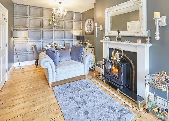 2, 15 Prospect Hill Whitby